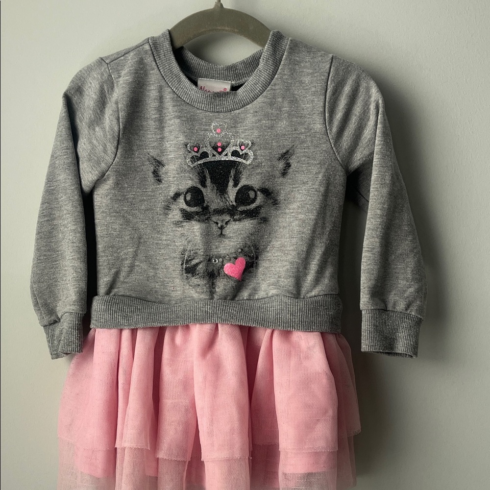 Gray and Pink Cat Graphic Kids Top